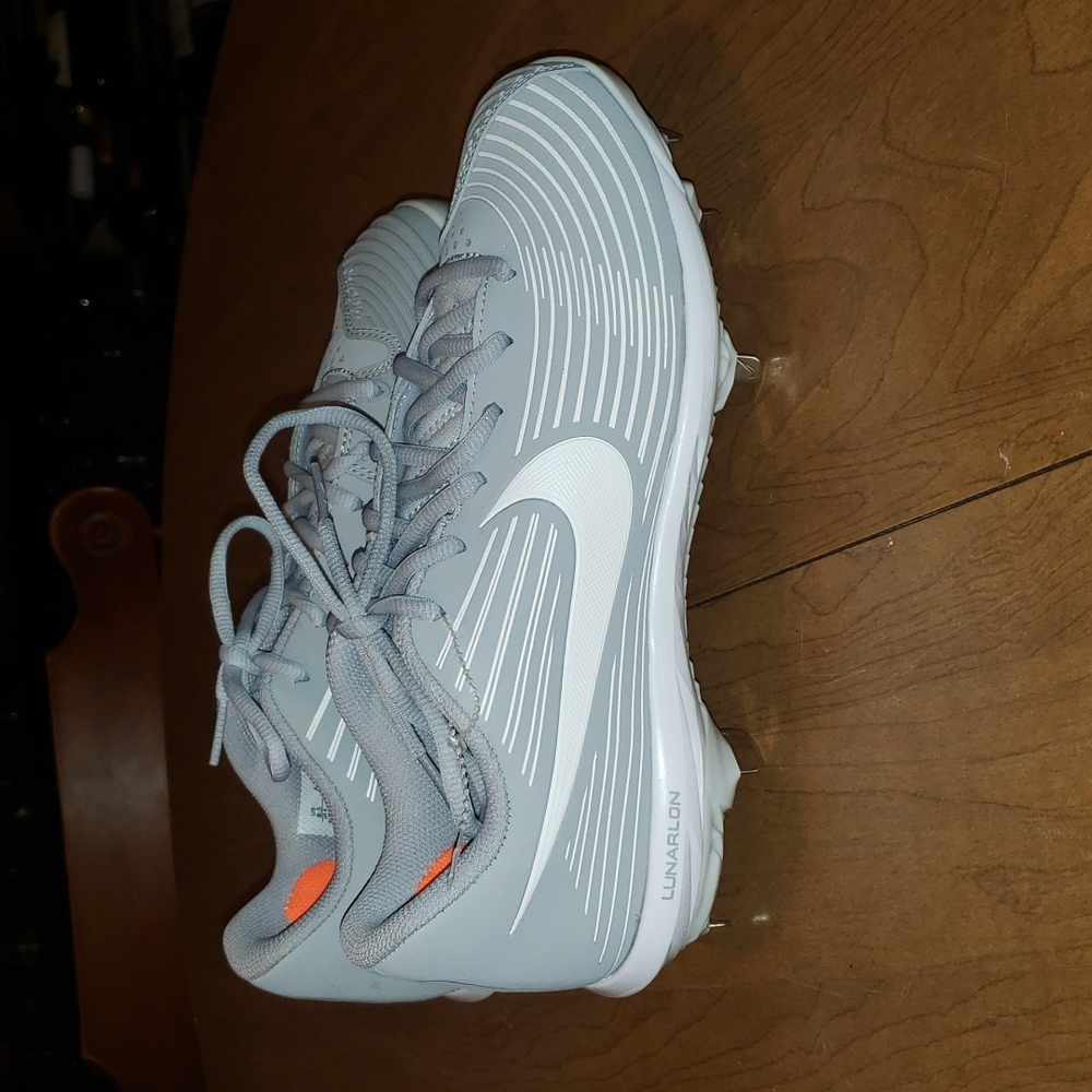 Nike Lunarlon Metal Cleats Gray & White Size 8.5 NWOT